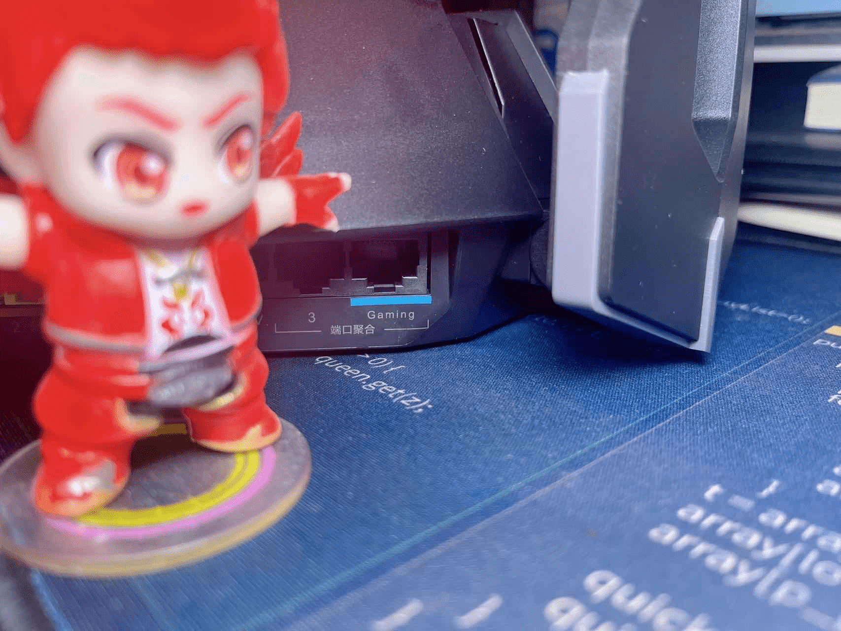 超强信号覆盖，三重游戏保障，锐捷天蝎电竞路由器畅享网络快感！