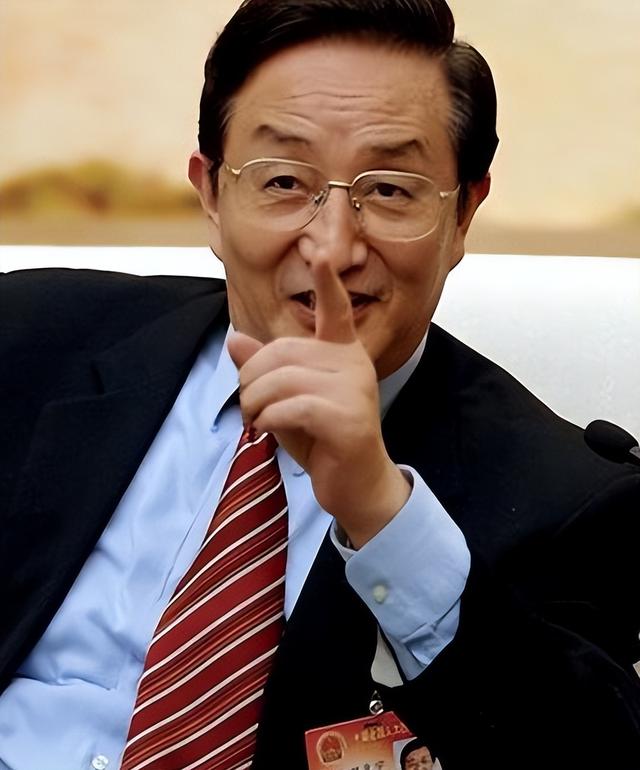 敛财成性，包养情人分为东宫西宫的中央政治局“巨贪”委员终落马