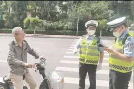 “警车乱停，自己都违法了，有啥脸罚我？”法院：驳回全部诉求图片