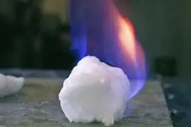曾号称能解能源危机的可燃冰，为何销声匿迹，会是一场骗局吗？图片