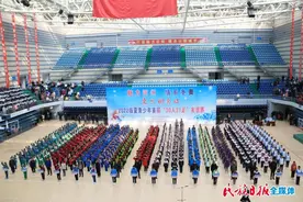 甘肃临夏青少年首届“30人31足”友谊赛精彩纷呈图片