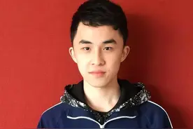 2017年湖南16岁少年突然离世，2年后，“他”却出现在篮球赛场上图片