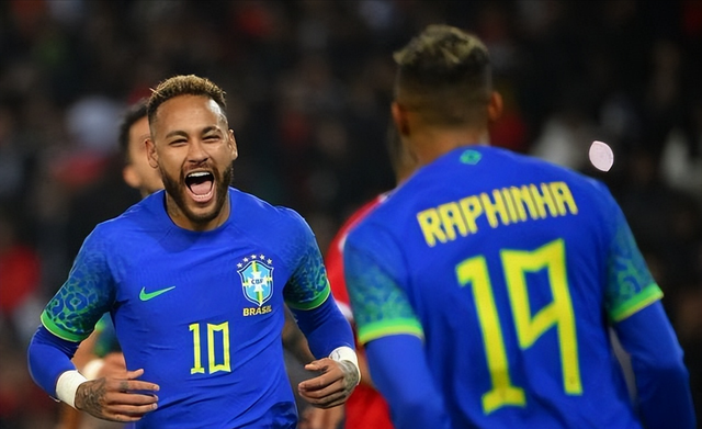 中关村科学城60名企业高管北大结业蓄力增能 自由新闻