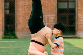 孕妇为何都喜欢拍孕肚照发网上，就连女明星都效仿图片