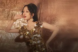 出道22年再度封神，她一开口就引爆回忆潮图片