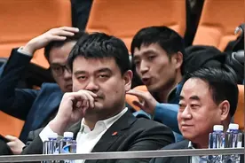 杨毅再爆猛料！姚明上台7年手持尚方宝剑，连续惨败到结算时间了图片