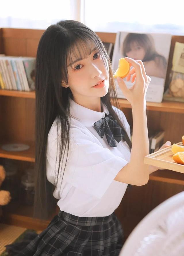 不帅的男生怎么追女生?长得丑不配有女朋友吗?