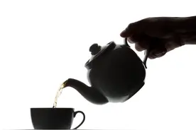 夏天除了喝绿茶还能喝茉莉花茶吗？夏天喝花茶5大好处，看过都懂图片