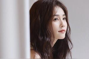 白鹿，眼睛灵动，美丽纯真，你听见，心动的声音了吗图