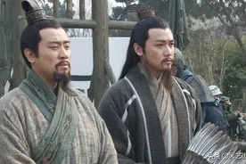 芹斋聊三国：三顾茅庐孔明出山 曹公南下所向披靡图片