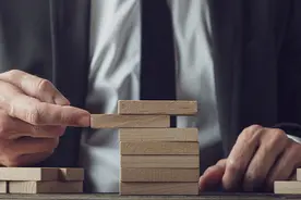 再陷低谷，只有造车能救小米？图片