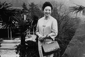 上海滩第一美人任芷芳,床单必须一天一换,晚年却在街头摆摊卖油条图片