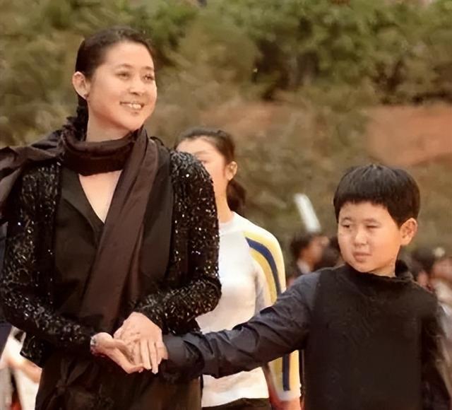 倪萍：感谢陈凯歌当年不娶之恩，我儿子很孝顺，丈夫是绝世好男人