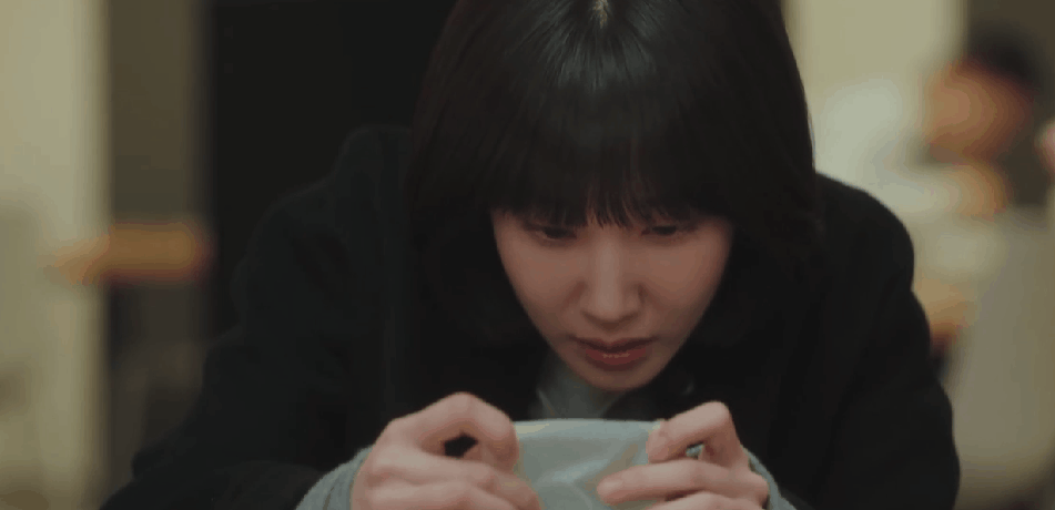 豆瓣9.4！“弱势”女孩的职场生活，揭露社会“潜规则”，真大胆