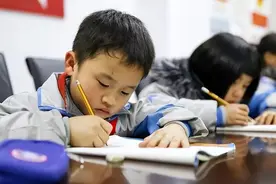 小学“倒数第一”试卷走红，答案不按常理出牌，老师批改忍不住笑图片