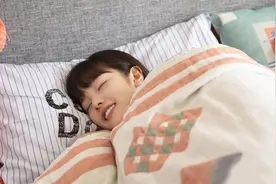 我们大多数的不开心，其实只是在倒时差图片