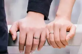 戒指在十个手指上的不同意义图片