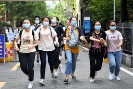 第二个“韦东奕”出现了，各大名校纷纷争抢，北大降200分录取他图片