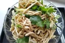 涨知识了!有些人不爱吃香菜竟然是这个原因图片