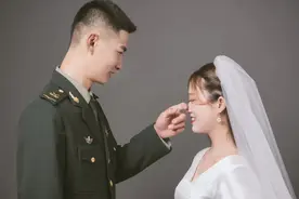 军恋故事｜我和兵哥签了“恋爱合约”图片