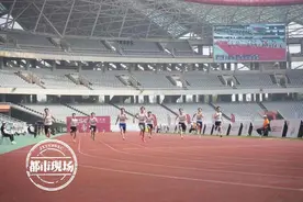 只为十几秒花费1200块，其实挺值！因为这事很燃很嗨！图片