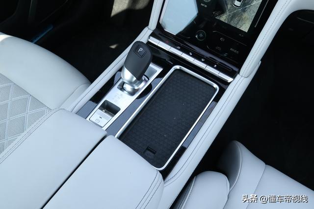 新车 | 售12.66万元起，1.5T+7DCT/配女王副驾，试驾新款启辰星