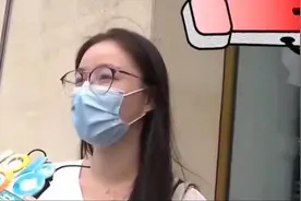 杭州4名年轻女孩KTV唱歌，邀请1名帅气男模一起玩，事后问题不断图片