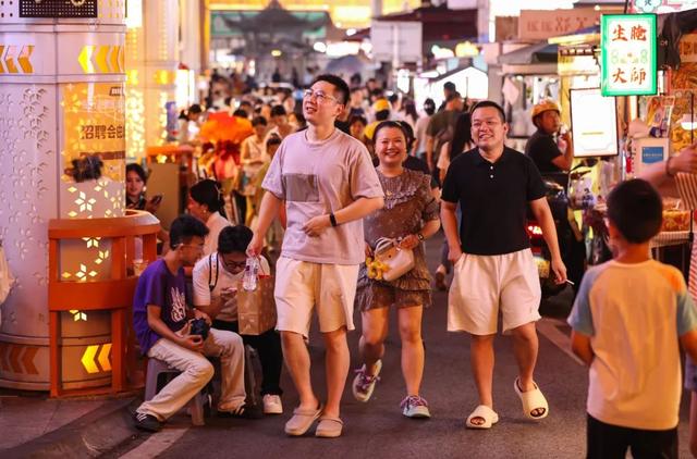 贵阳太平路，越夜越精彩！