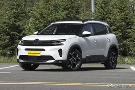 2023款天逸C5 AIRCROSS上市，提供1.6T/1.8T两种动力，智能化提升图片
