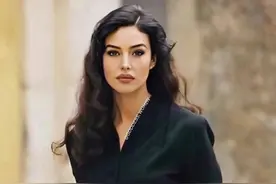 那些年让人魂牵梦绕的女神们—意大利性感尤物莫妮卡·贝鲁奇[52P]图片