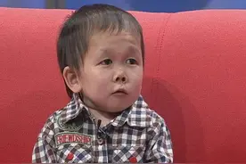 吴康：33岁身高72厘米，手掌没别人拇指大，他靠什么养活自己？图片