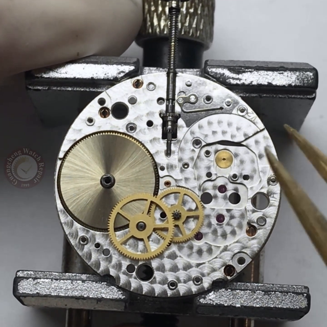 ��������ʯ������������������ǣ���ֵ��ʮ����Ĳ���AL...