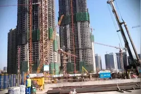 百米大楼那么高，水泥是怎么上去的？图片