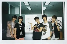 SHINee迎接15周年完整合体！「钟铉也在」14年前珍贵照片出土图片