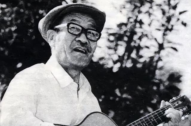 1941年，王洛宾回到兰州家中，出轨妻子问他：你今晚去哪儿住？
