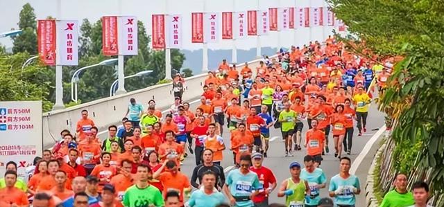 300亿豪门联姻！中国最“佛系”福建大佬，这次要变狼性了？