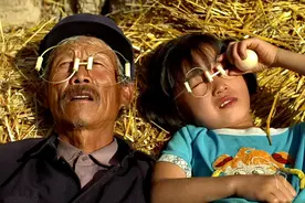 73岁老人一心求死，小孙子挖的那个坑，是对爷爷最好的成全图片