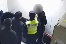 被代驾取消订单，醉酒男子开车去报警图片