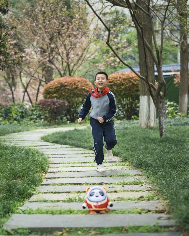 ��ϲӭ��ʮ�� �ܽ������̡���ʡȺ�չݹ����Ƴ�����ʮ������չ�ݻ