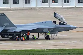 配给航母的五代机，远比想象中的多，近千架歼-35，不是没有可能图片