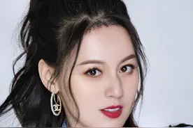 40岁唐艺官宣恋情，男方疑榜一大哥，两人互动多年图片