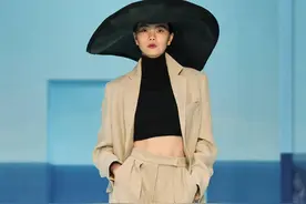 Max Mara这场秀里，藏着安吉丽娜朱莉穿衣优雅高级的秘密图片