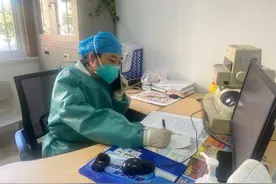 三色划分不同风险感染人群，嘉定区385名家庭医生提供分级服务图片