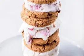 你越纠缠女人，女人越烦你图片