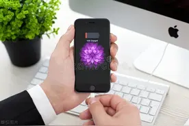 iPhone晚上睡觉前可放心充电一整晚图片