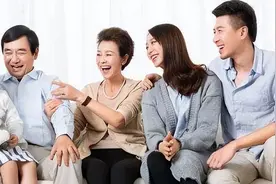 女婿抵半个儿？只有一个女儿的父母，晚年可能要面对这些“无奈”图片