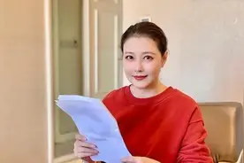 龅牙不算什么，“眼凸”才是颜值杀手，年纪越大越明显图片