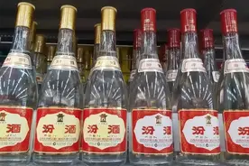 号称“夺命53”的黄盖玻汾，年销1.4亿，它凭啥能够火爆白酒圈图片