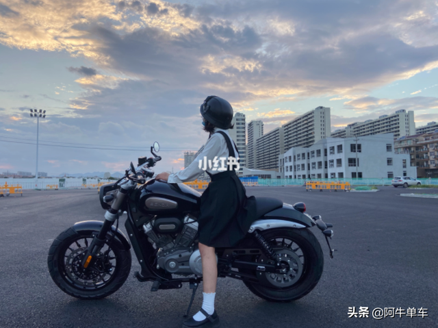 还记得你的第一辆摩托车吗？