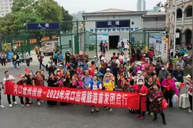 河口口岸恢复越南出境团队旅游图片